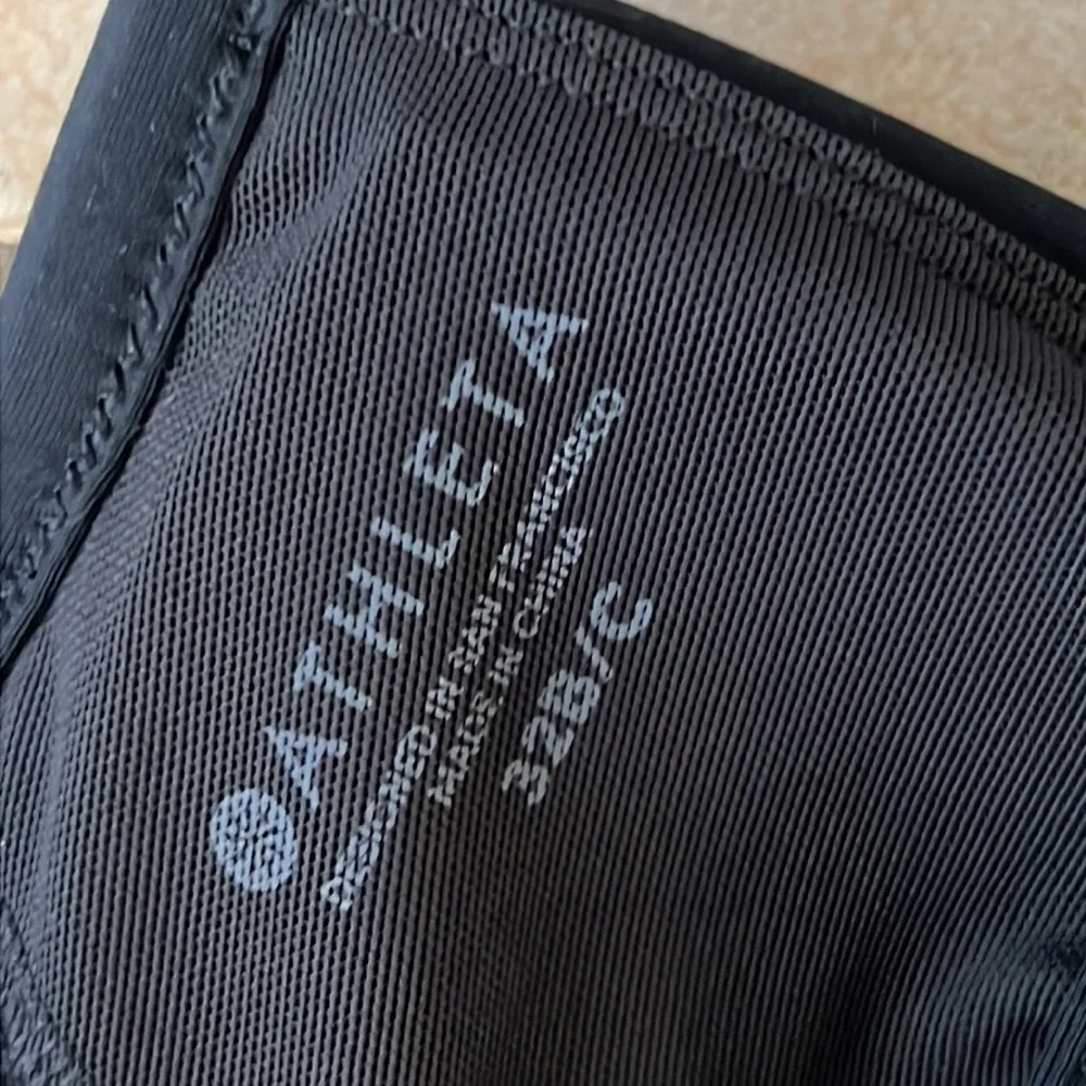 Athleta Twisted‎ Front Bikini Top Black Adjustable Straps, Sz 32B/C